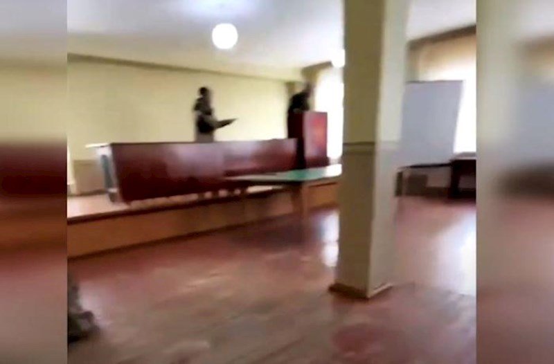 Rusiyada səfərbərliyə çağırılan şəxs hərbi komissarı güllələdi - Video
