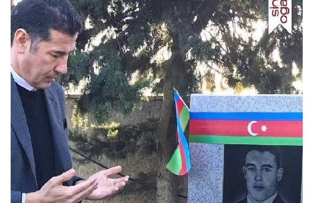 Sinan Oğan Mübariz İbrahimovun məzarı başında... -FOTO