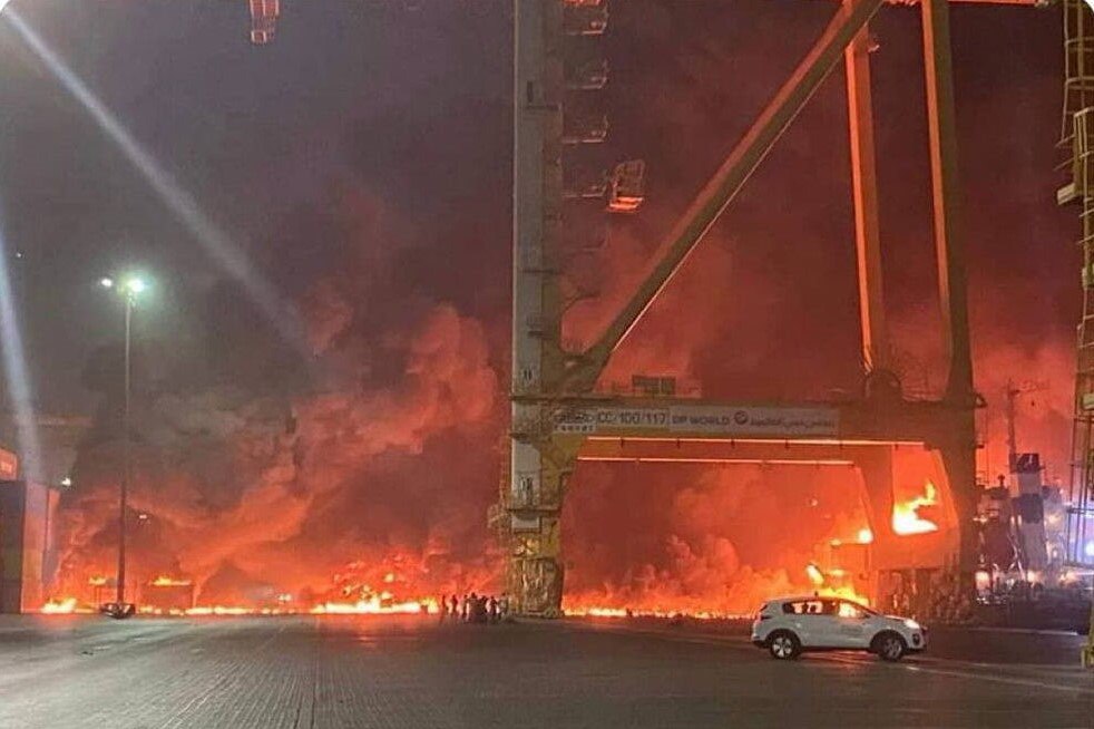 Tehranın hərbi sənaye zavodlarında güclü partlayış baş verib: Ölən və yaralanan var
