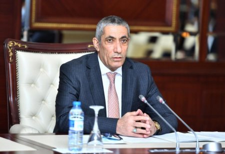 "Azərbaycanda Əli Kərimli adlı tiktoker var, bir kompüterdir, bir də özü" - Siyavuş Novruzov