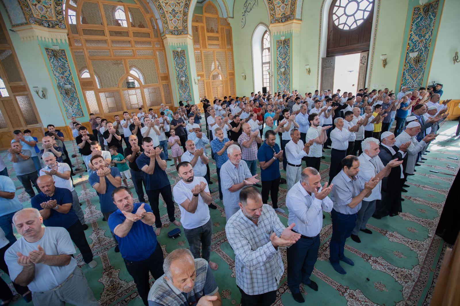 Bayram namazının saatları açıqlandı