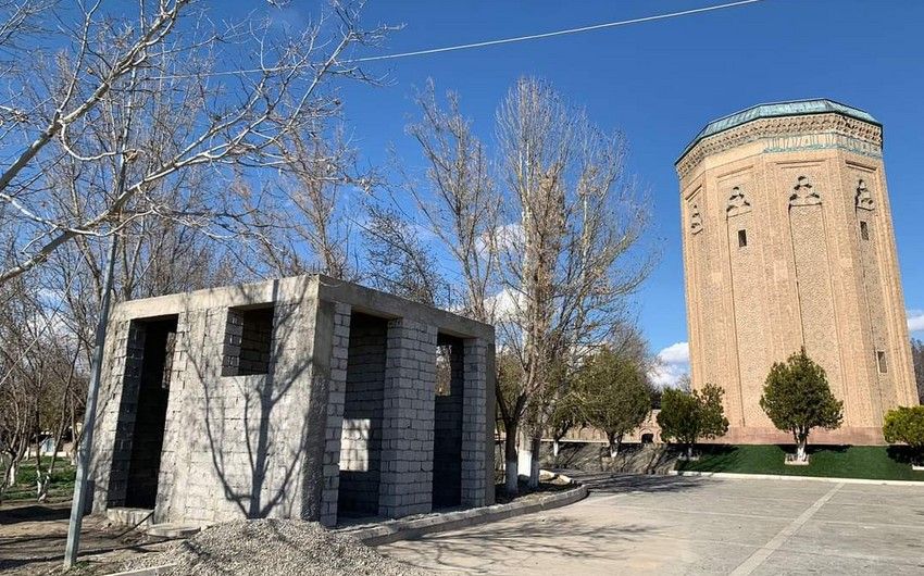 Mömünə Xatun türbəsi ətrafında yarımçıq tikili... - Naxçıvan İH-dən açıqlama
