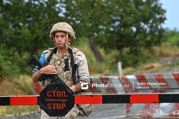 RUSİYA SÜLHMƏRAMLILARI GORANDA TOPLAŞDILAR - Azərbaycandan getmək üçün + FOTO