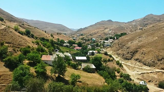 Deyin, bu bahara, deyin gəlməsin...