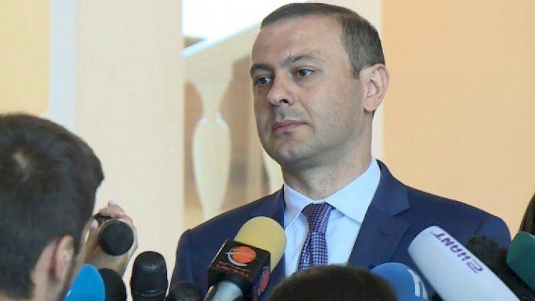 Qriqoryan yeni “qucaq” axtardıqlarını etiraf etdi – Rusiyadan da buna görə inciyiblər