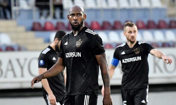 "Qarabağ"ın oyununda altı qol vuruldu