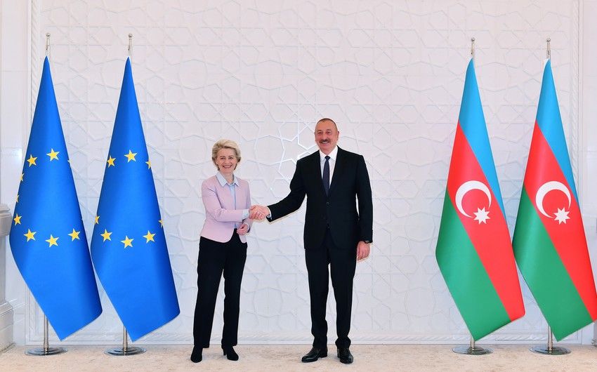 Ursula Fon der Lyayen Prezident İlham Əliyevə zəng edib